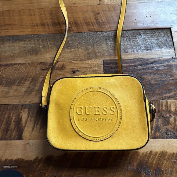 Guess Logo Mini Rothenberg Camera Bag Crossbody Purse Yellow - Picture 1 of 8